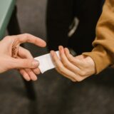 カンニングを英語でいうと？使える英語表現を伝授！