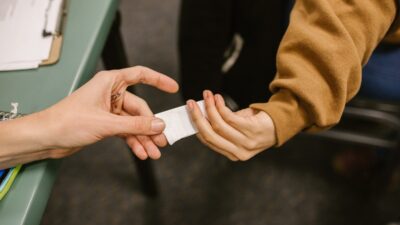 カンニングを英語でいうと？使える英語表現を伝授！