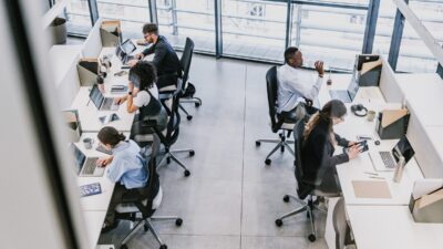 派遣社員って英語でなんて言うの？