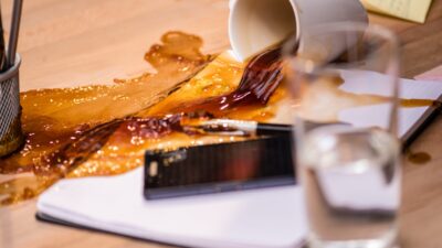 コーヒーをこぼしちゃったって英語でなんていう？