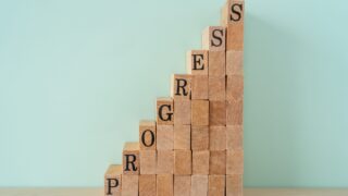 「進捗いかがですか」を英語で言うと？ビジネスメールで使える英語！